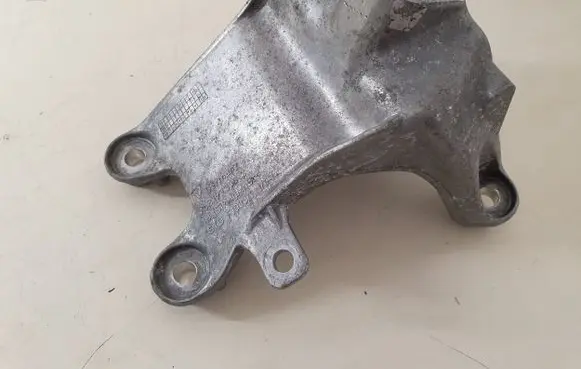 Porsche Macan (95B) Engine mounting bracket 95B199308C
