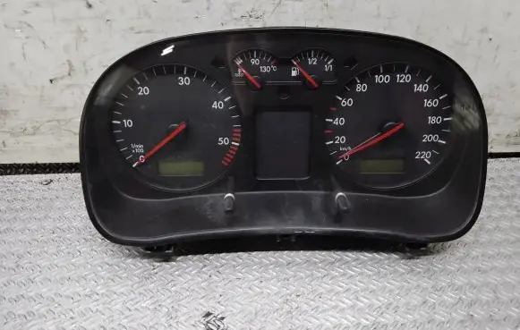 Volkswagen Golf IV Speedometer (instrument cluster) 1J0920805E