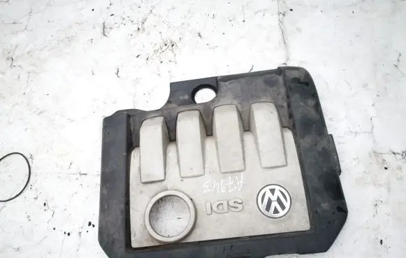 Volkswagen Golf V Engine cover (trim) 03g103925