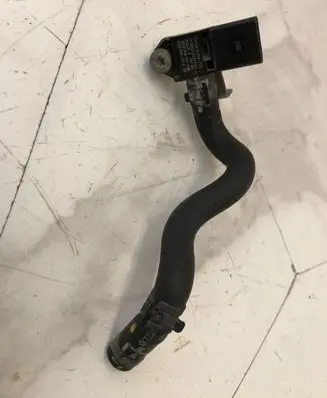 Audi A3 S3 8V Exhaust gas pressure sensor 04L906051B 0281006222 170410T211349D