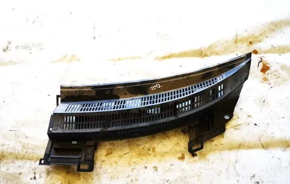 Toyota Urban Cruiser (XP110) Wiper trim 5578552080 55785-52080