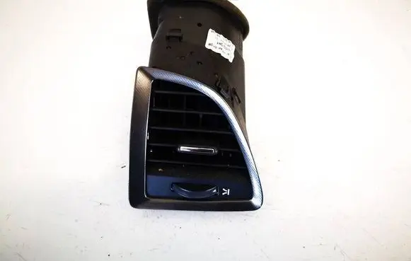 Dash center air vent grill