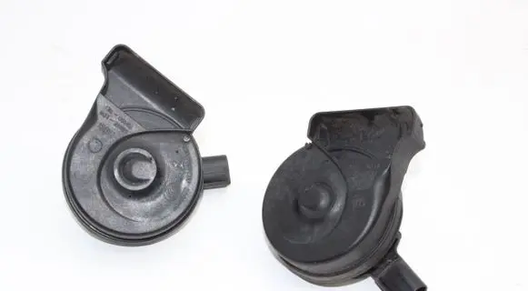 Volkswagen PASSAT B7 Horn signal 7N0951221A