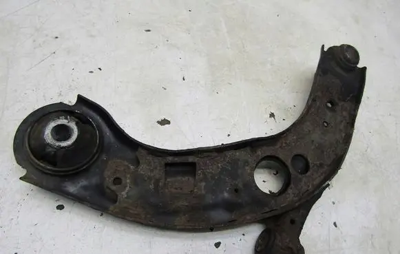 Mazda CX-3 Front control arm GMAUTO4574097
