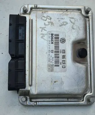 Volkswagen PASSAT B5 Engine control unit/module 038906019CD 28SA4308 0281010218