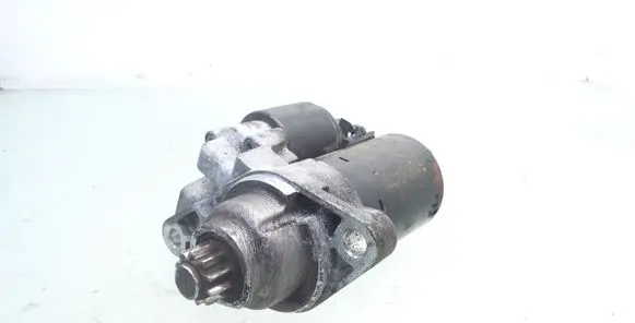 Volkswagen Polo Starter motor 021911023G