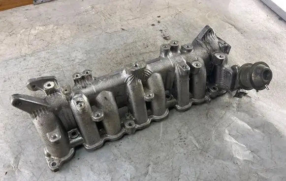 Toyota Land Cruiser (J120) Intake manifold