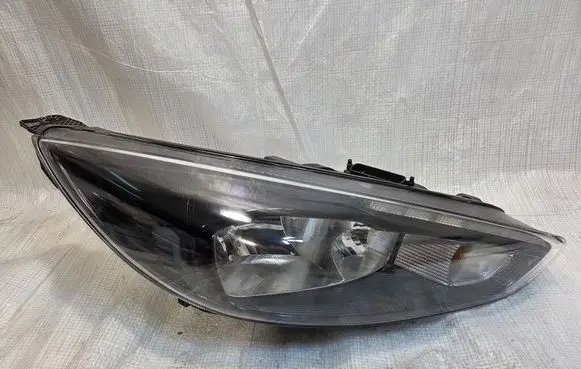 Ford Focus Headlight/headlamp 
