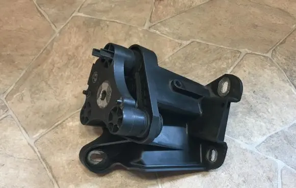 Mercedes-Benz E W212 ABS pump bracket A2124300410