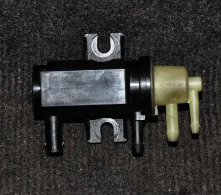 Mercedes-Benz E W212 Turbo solenoid valve A0091533128