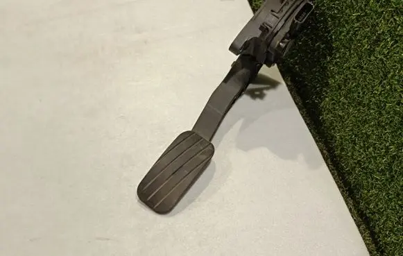 Renault Master III Accelerator throttle pedal 8200672367