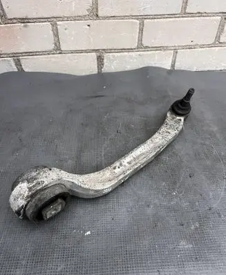 Audi A8 S8 D3 4E Front lower control arm/wishbone 4E0407695B