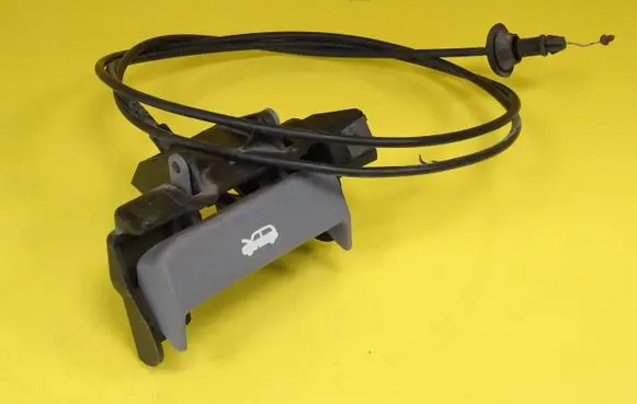 Engine bonnet/hood lock release cable