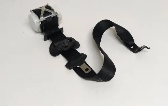 BMW 4 F32 F33 Front seatbelt 7265810