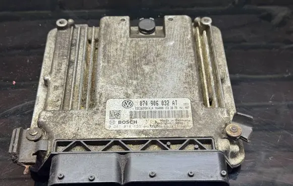 Volkswagen Crafter Engine control unit/module 074906032AT EDC16CP34A4 0281014133