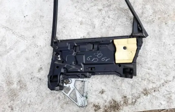 Audi A6 S6 C4 4A Rear door window/glass frame 
