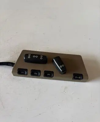Volvo S80 Seat control switch 39999382