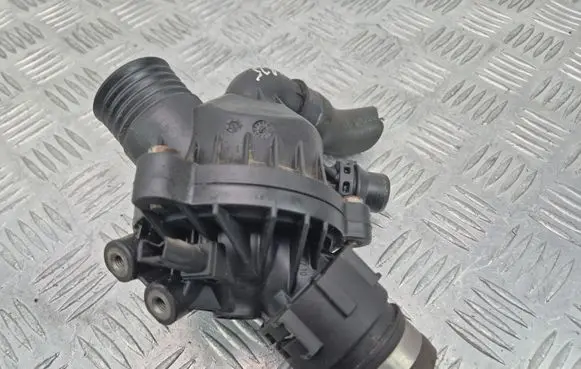 BMW X5 E70 Thermostat/thermostat housing 7550172