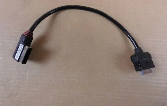 Audi A3 S3 8V iPod connector socket 4F0051510R