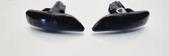 Volvo V70 Front fender indicator light 