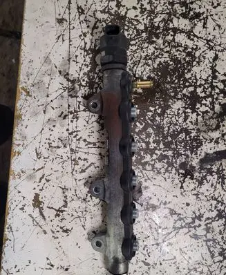 Fuel main line pipe