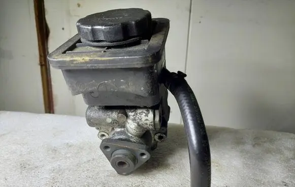Power steering pump