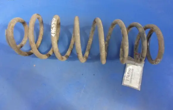 Volkswagen Golf III Rear coil spring