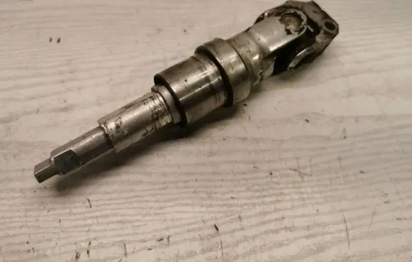 Volvo XC70 Steering column universal joint W3346554