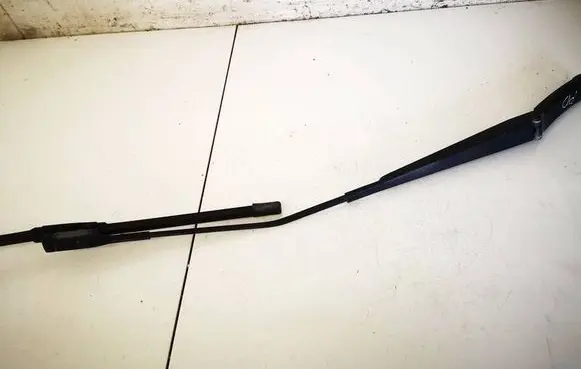 Skoda Octavia Mk3 (5E) Front wiper blade arm 5E1955410