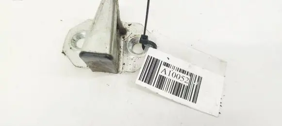 Mercedes-Benz E W210 Front door lock loop/hook striker 