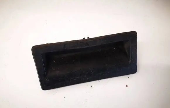 Volkswagen PASSAT B6 Tailgate/trunk/boot exterior handle 5N0827566