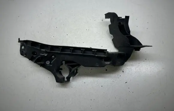 Audi A4 S4 B8 8K Headlight/headlamp mounting bracket 8K0805608A
