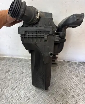 Ford B-MAX Air filter box
