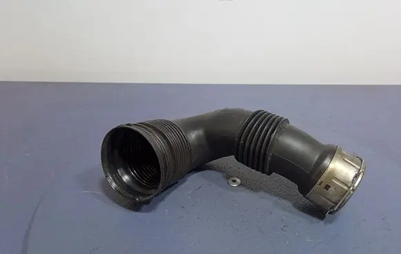 BMW M4 G82 G83 Air intake hose/pipe 8095812