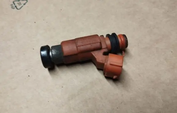 Chrysler Sebring (ST-22 - JR) Fuel injector 731026H