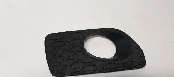 Volvo XC70 Front fog light trim/grill 30678689 BP3FD