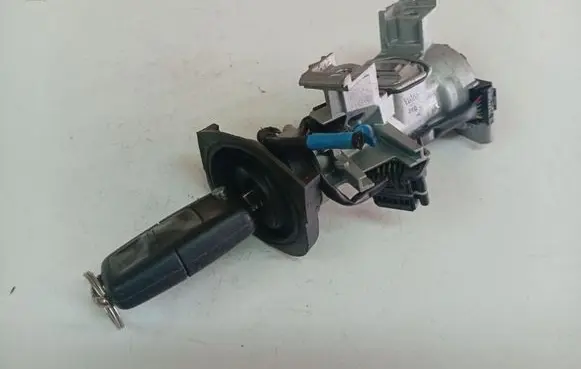 Seat Toledo III (5P) Ignition lock 1K0905851B