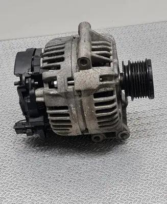 Renault Laguna I Generator/alternator F00M145239