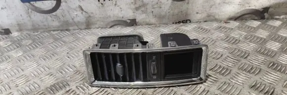 Dodge RAM 1500 DS Dashboard side air vent grill/cover trim 1EB01TRMAA