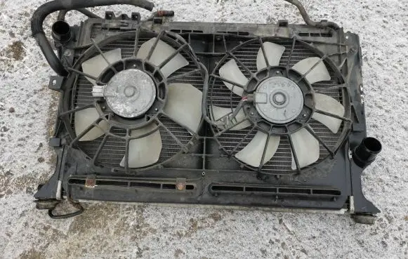 Toyota Avensis T250 Radiator set MF221337680 0B02