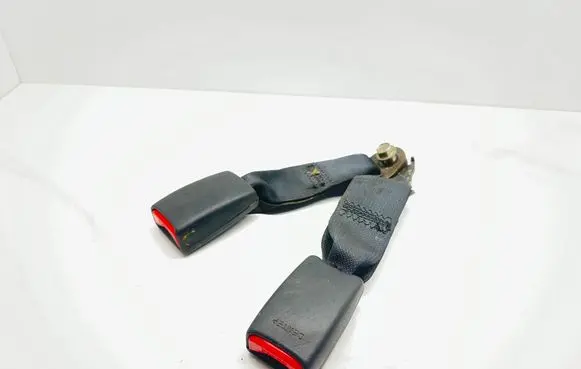 Nissan Murano Z50 Middle seatbelt buckle (rear) G2285
