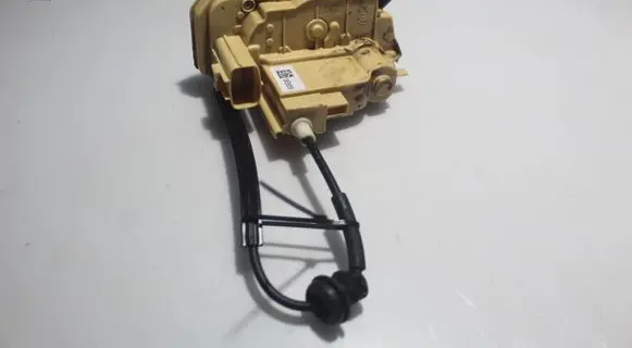 Alfa Romeo Giulia Rear door lock