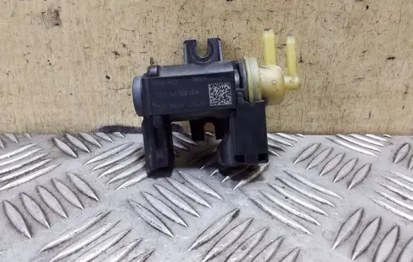 Audi A4 S4 B8 8K Turbo solenoid valve 8K0906627