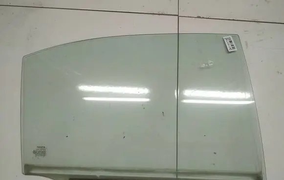 Toyota Avensis T250 Rear door window glass AS2