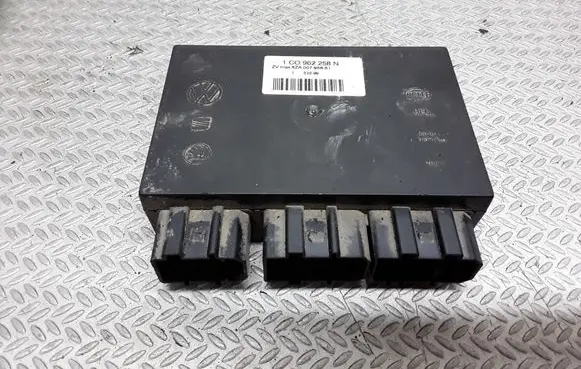 Volkswagen Golf IV Comfort/convenience module 1C0962258N
