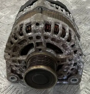 Nissan Qashqai Generator/alternator 23100EN00B LR1140802 MR20