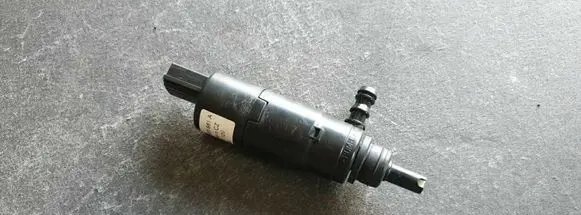 Audi A6 Allroad C5 Headlight washer pump 3B0955681A