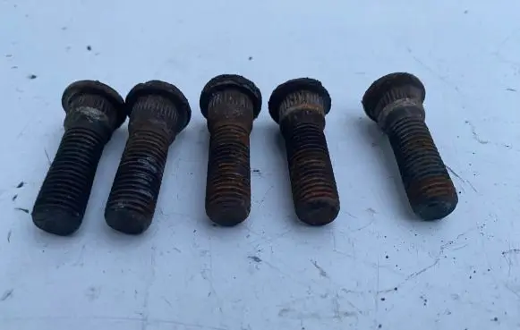 Toyota Previa (XR30, XR40) II Nuts/bolts 