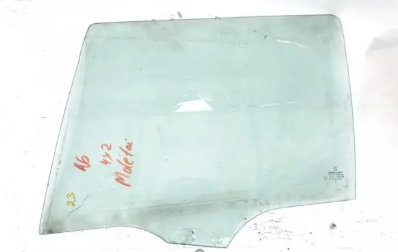 Rear door window glass