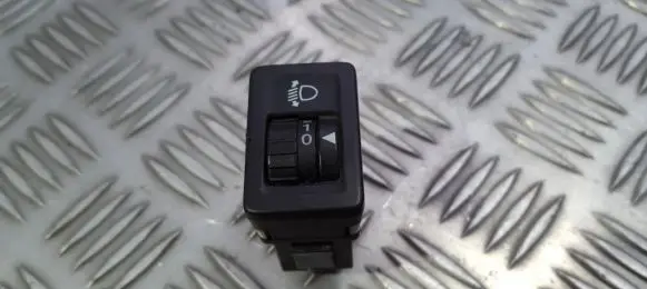 Suzuki SX4 Headlight level height control switch